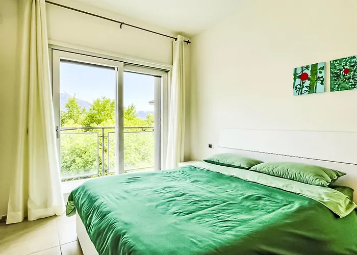 Sole E Fiori By Interhome Domaso