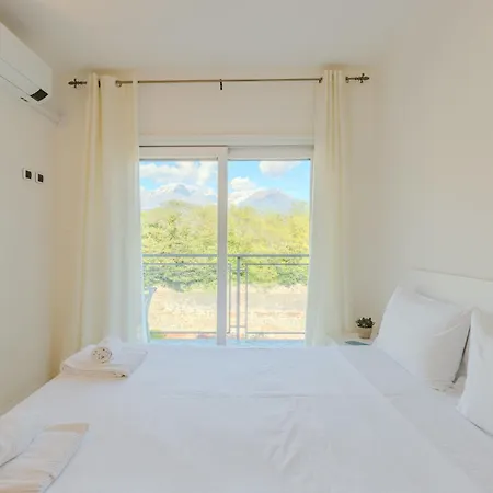 Sole E Fiori By Interhome Apartment Domaso